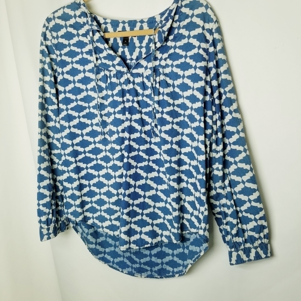 J. Crew Peasant Top‎ Tie Neck Blue White Geometric Design Cotton Size 10 EUC